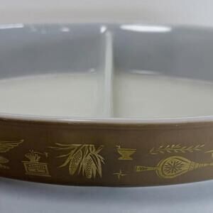 Pyrex Early American A-15 1.5 Qt Divided Casserole Gold on Brown USA 1960s